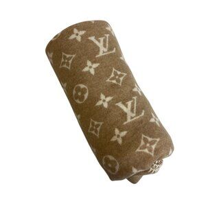 Louis Vuitton Blanket Pred Neo Monogram Shawl